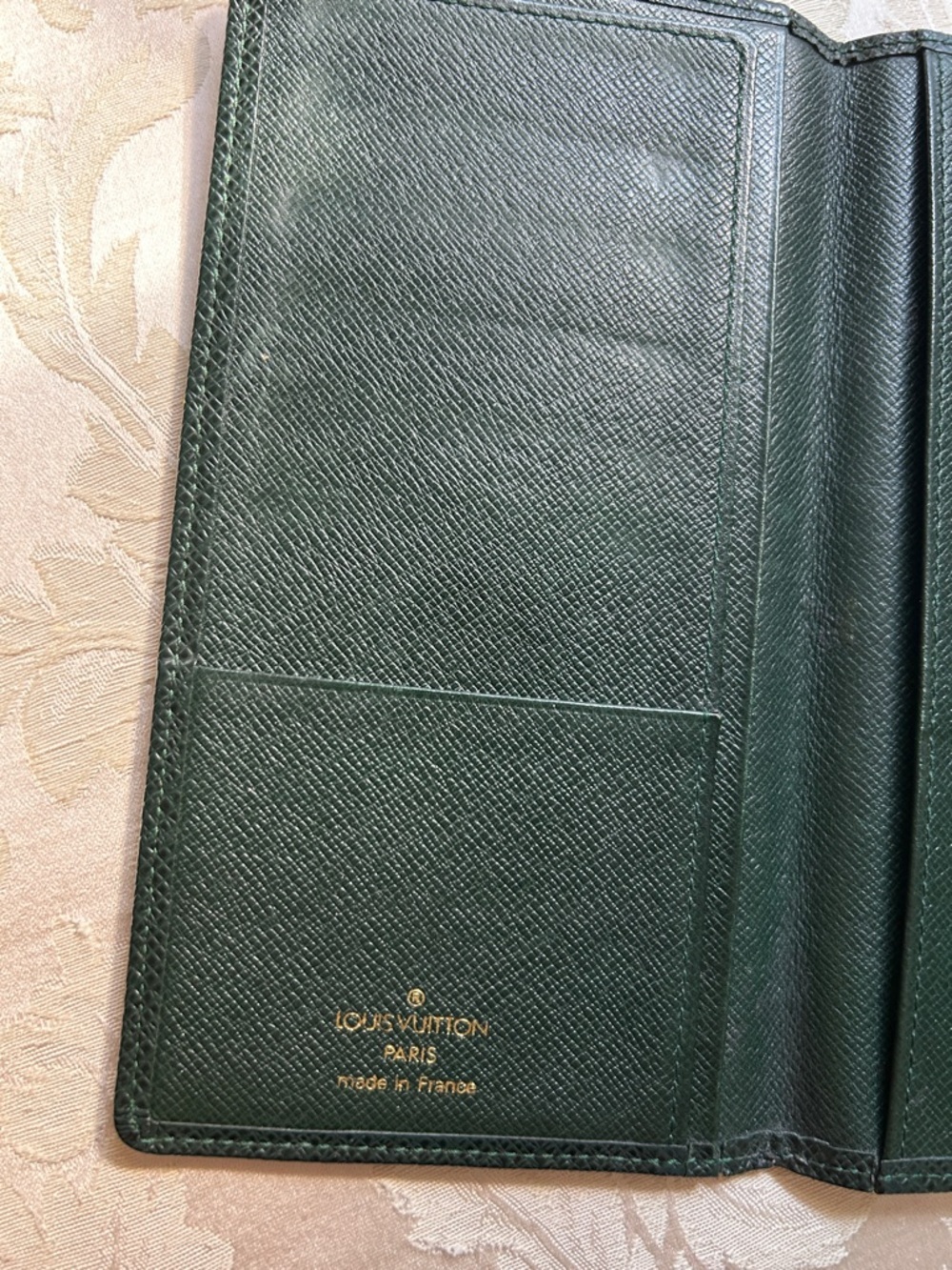 7022. Authentic LV Vintage Dark Green Leather Long Wallet/Passport Holder. - Picture 7 of 11